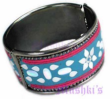lac bangle - click here for large view